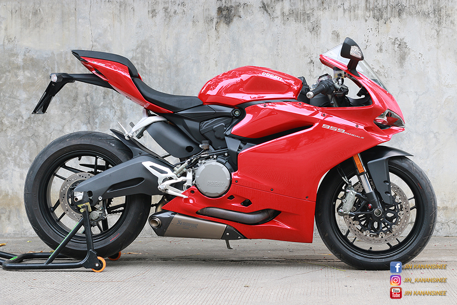 Ducati 959 panigale right side